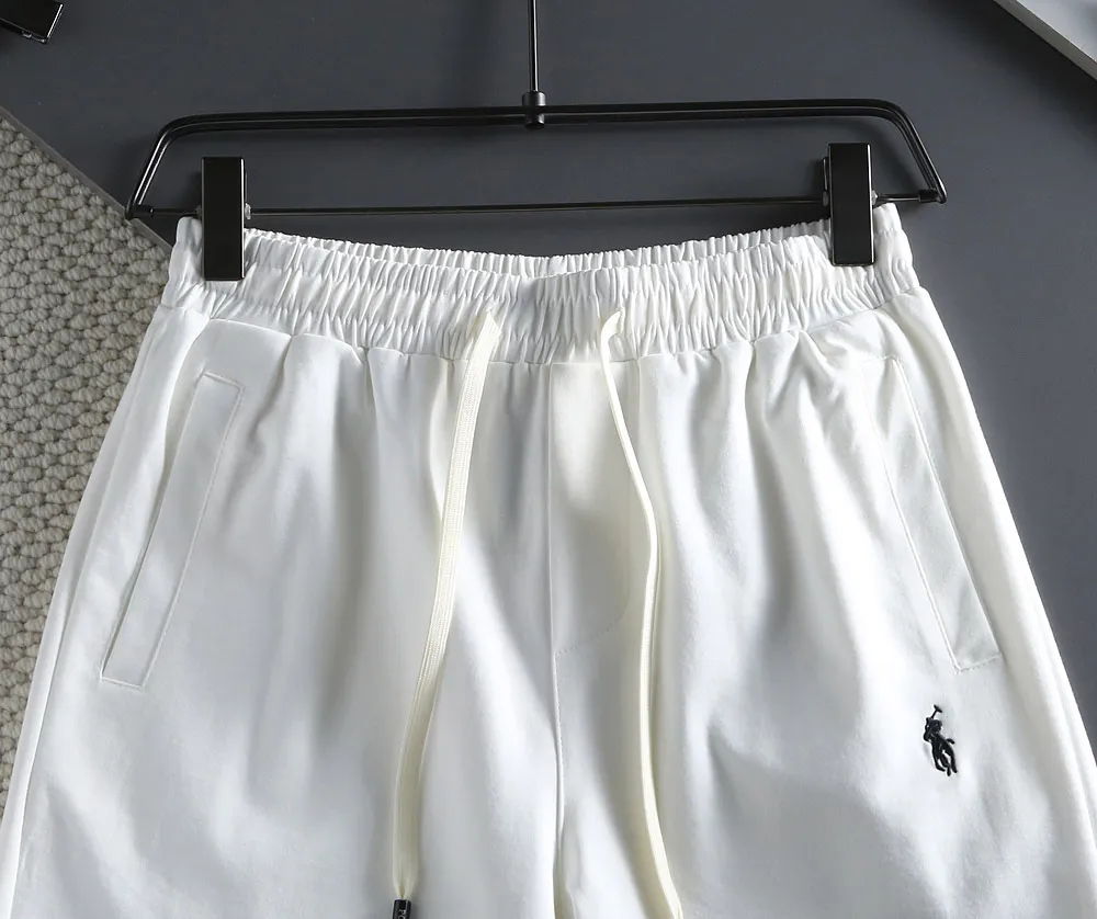 P210 🌸🌸 Ralph Lauren Polo 2025 spring and summer new trousers [knitted trousers] feel comfortable to wear, low-key yet luxurious, very high-end, with pockets designed to be fashionable and high-end. Needless to say, the trousers style and cut are exquisite and vivid. Really first-class and top-quality materials. Really top-grade casual pants and elastic pants of outstanding quality. After heavy washing, the trousers are very soft and not fussy. The upper body is absolutely stylish. Extremely luxurious. Size:M-4XL